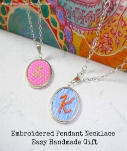 Embroidered-Pendant-Necklace-Easy-Handmade-Gift-Tutorial[1]