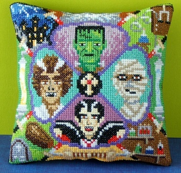 Monster_Party_cushion-collection