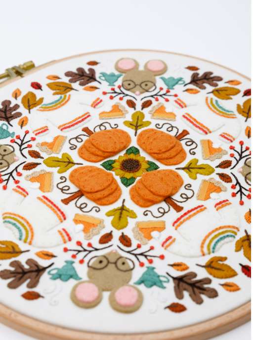 DMC 코지 마우스 만다라 자수 패턴